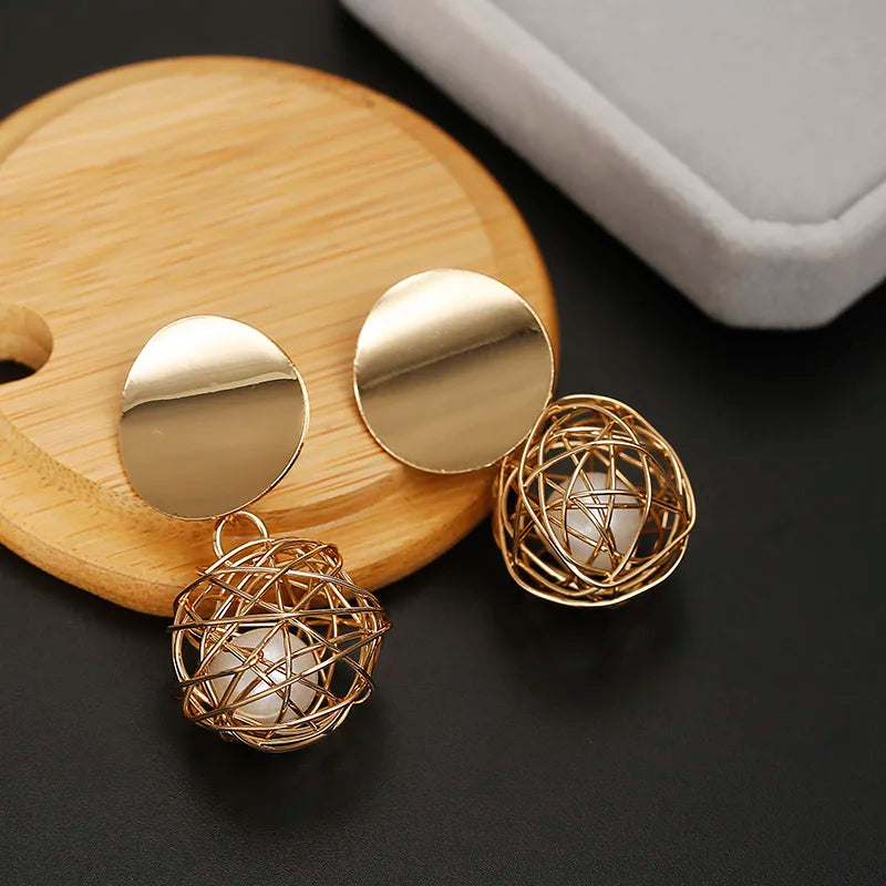 Earring Luxury Golden Metal Drop Earrings 2024 Women Fashionable Big Trendy Round Circle Ear Dangle Party Personality Vintage Jewelry