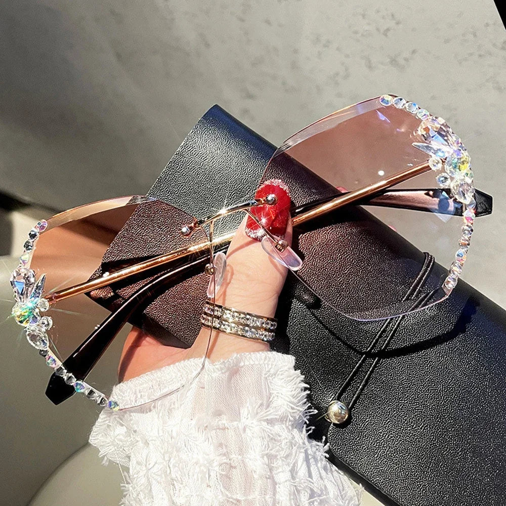 Women's Sunglasses Luxury Brand Design Vintage Rimless Rhinestone Sunglasses Women Men Fashion Gradient Lens Sun Glasses Shades for Female