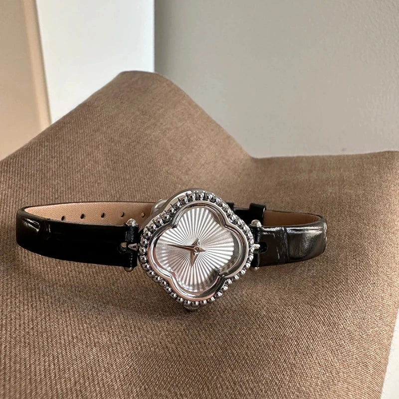 Women Watch Vintage Niche Four-leaf Clover Belt Wristwatch Exquisite Gift for Girls Fashion Luxury Medieval Style