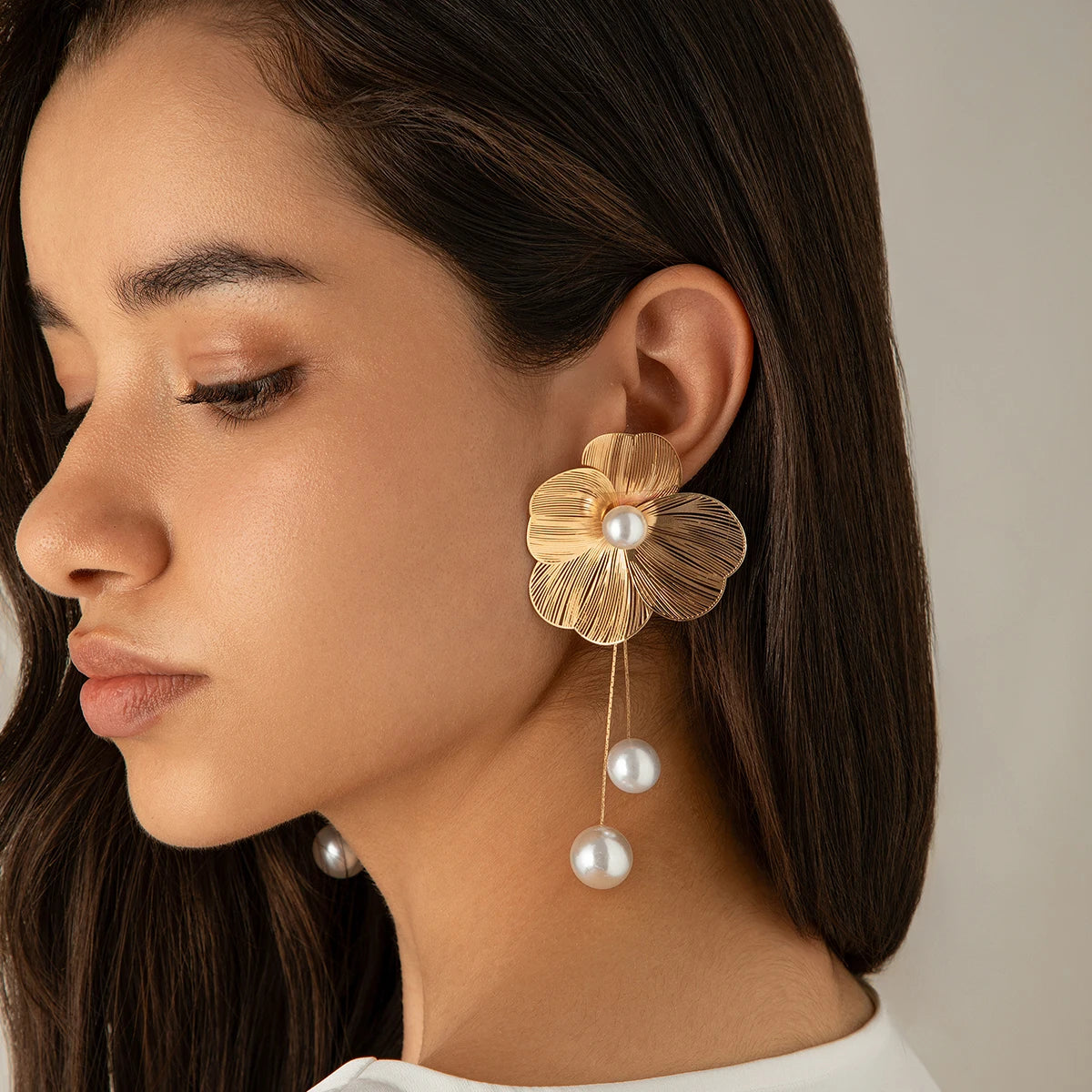 Earring Romantic Flower Petal Long Tassel Drop Earrings for Women 2024 Trend Imitation Pearl Hanging Piercing Earrings Wed Jewelry Gift