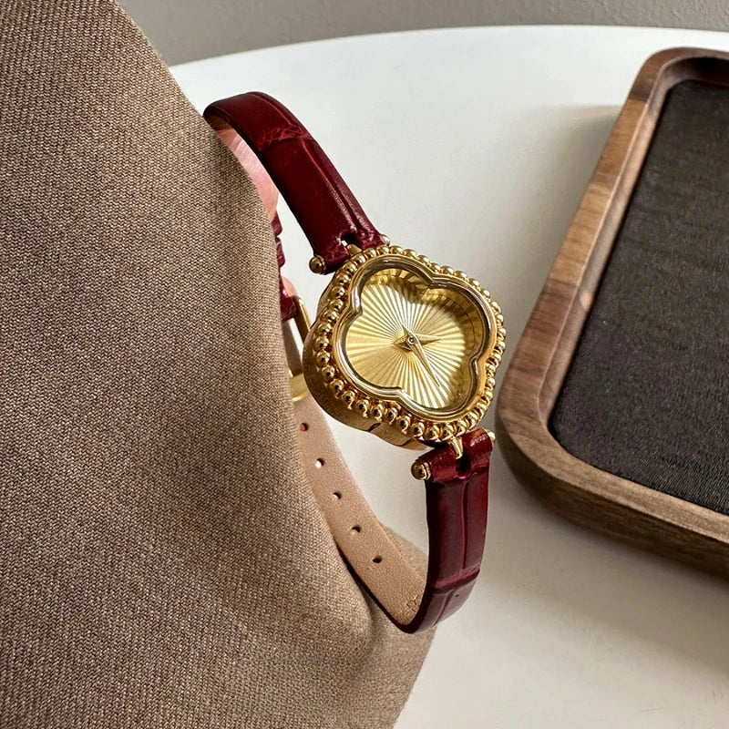Women Watch Vintage Niche Four-leaf Clover Belt Wristwatch Exquisite Gift for Girls Fashion Luxury Medieval Style