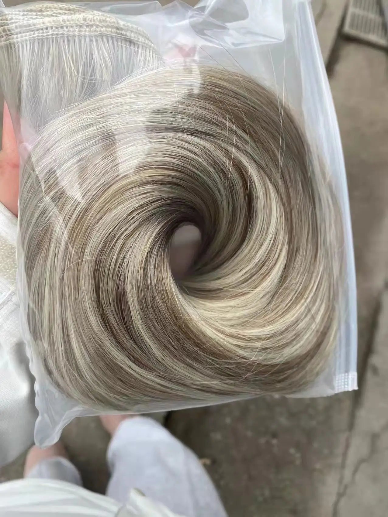 Hair Extensions and Wigs
Piano Blonde Straight Hair Bundles Smooth Hair Extensions Fake Fibers Synthetic Yaki Straight Hair Weaving Full to End Free Ship