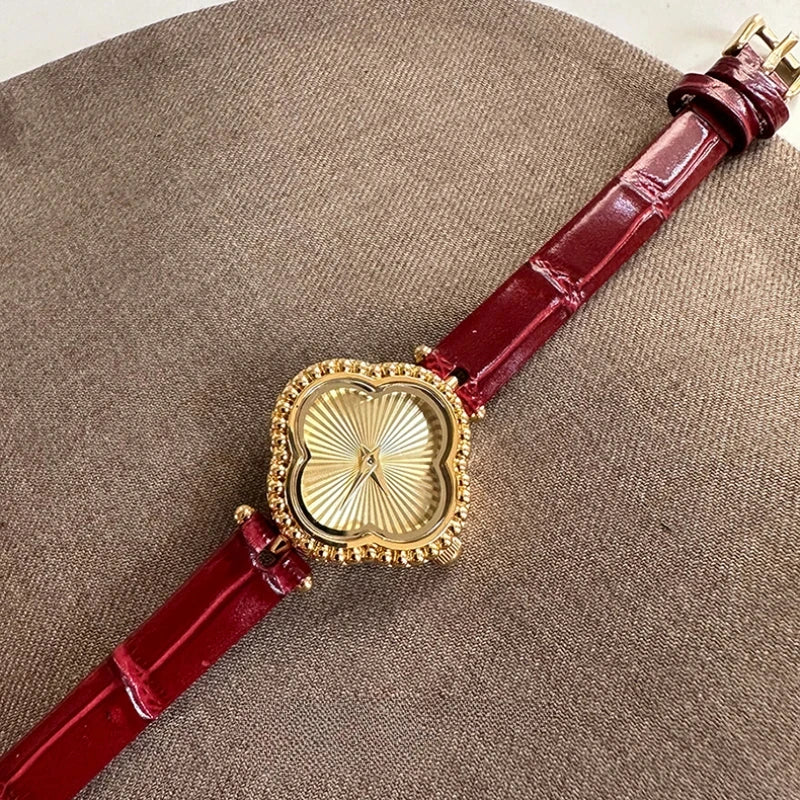 Women Watch Vintage Niche Four-leaf Clover Belt Wristwatch Exquisite Gift for Girls Fashion Luxury Medieval Style