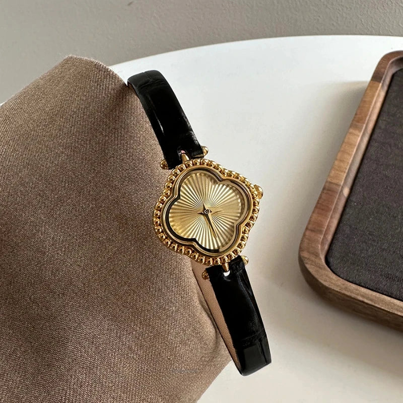 Women Watch Vintage Niche Four-leaf Clover Belt Wristwatch Exquisite Gift for Girls Fashion Luxury Medieval Style