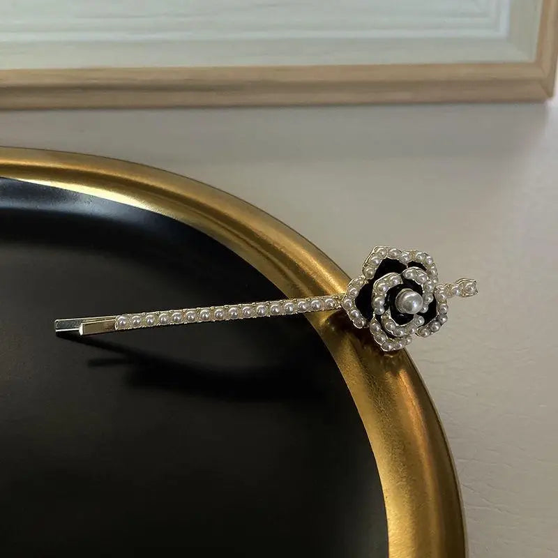 Elegant Look Pearl hairpin Black Flowers hair accessories trendy women's hairpin 2024 luxury designer hairpin
