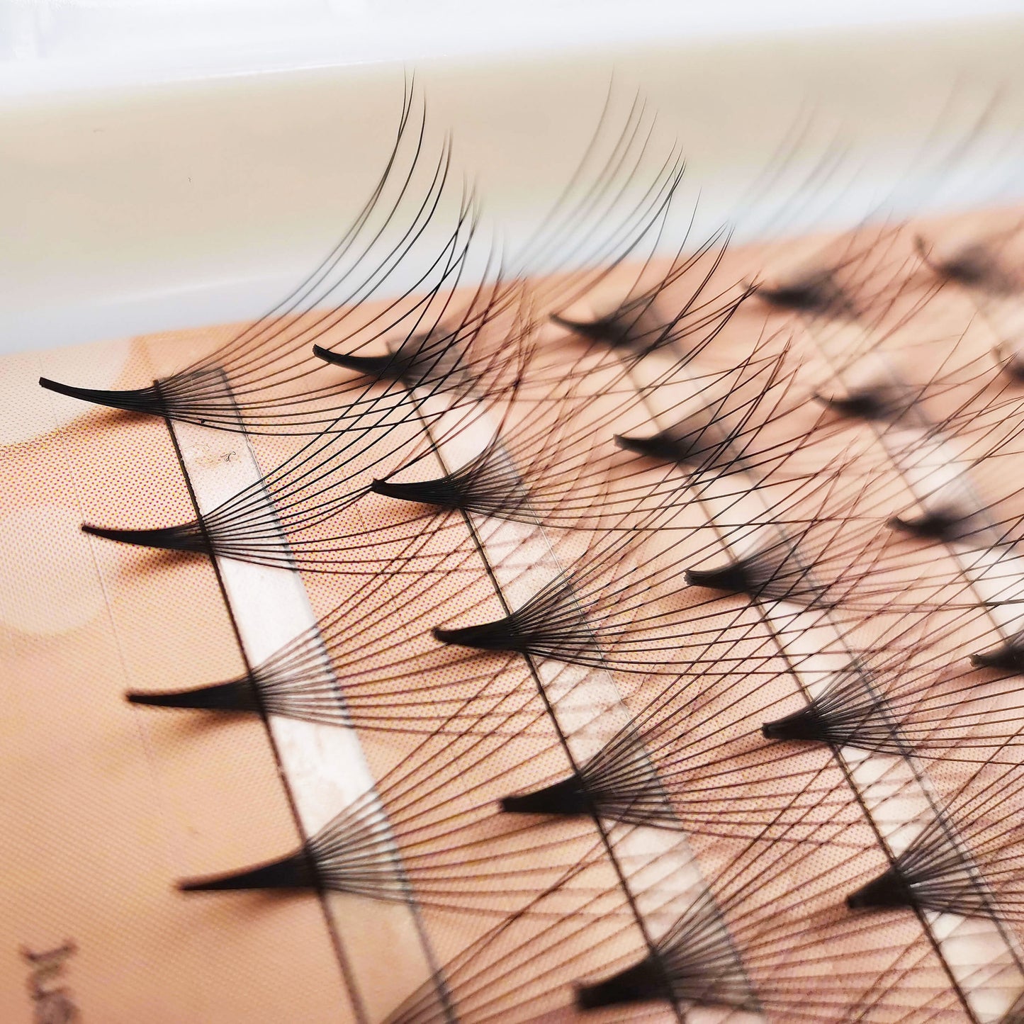 False Eyelashes
320 Fans Lash Box Set, Soft 3D-20D Volume False Eyelashes, Pre-made Fanned Lashes, Imported Materials Lash Extension Grafting Eyelashes