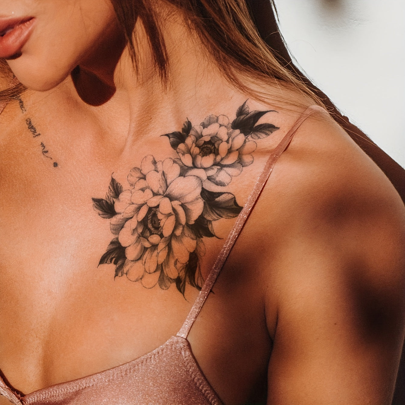 Temporary Tattoos
6pcs Black Flower Pattern Combination Of Tattoo, For Men And Women Arm Chest Tummy Back, Waterproof Simulation, Can Last For 3-5 Days Body Tattoo Sticker