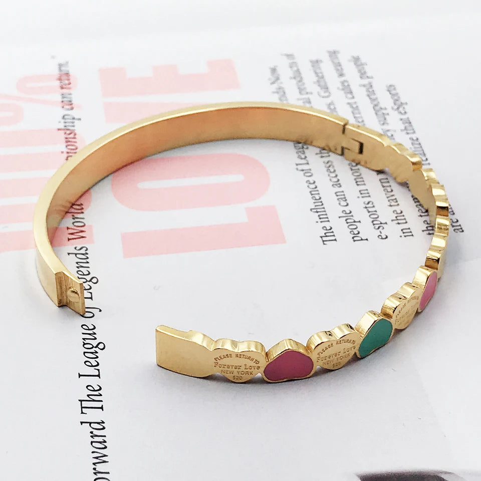 Bracelets Luxury Woman New Sweet Heart Charm Cuff Bangles For Girls Stainless Steel Gold Plating 7mm Width Luxury Wristband Wedding Women Love Jewelry