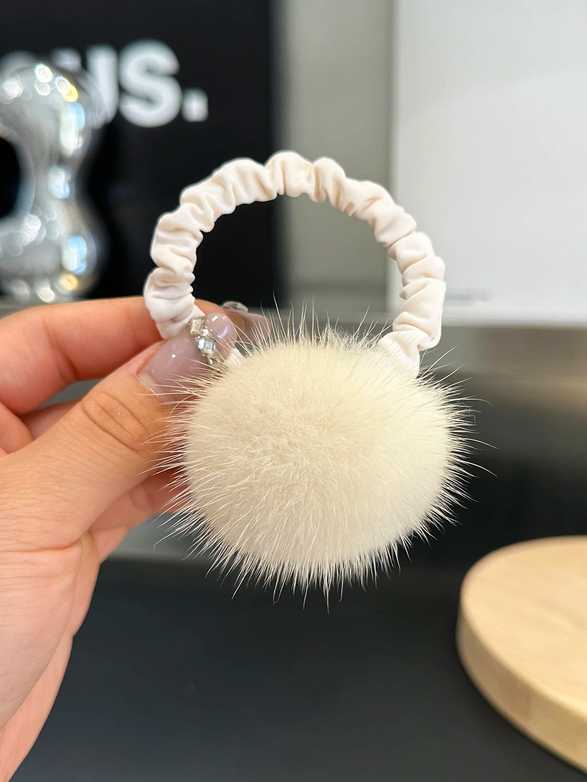 Elegant Look Hair Rope Real Mink Fur Ball Elastic Bands Woman Luxury Genuine Rubber Band Hair Ring Accessories Fur Fluffy Hair Ties Girls