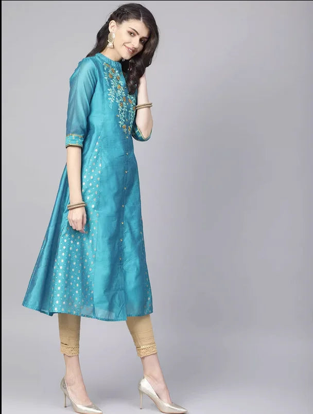 India and Pakistan Clothing 
Indian ethnic style women's clothing, silk embroidery, long standing neck, 3/4 sleeves