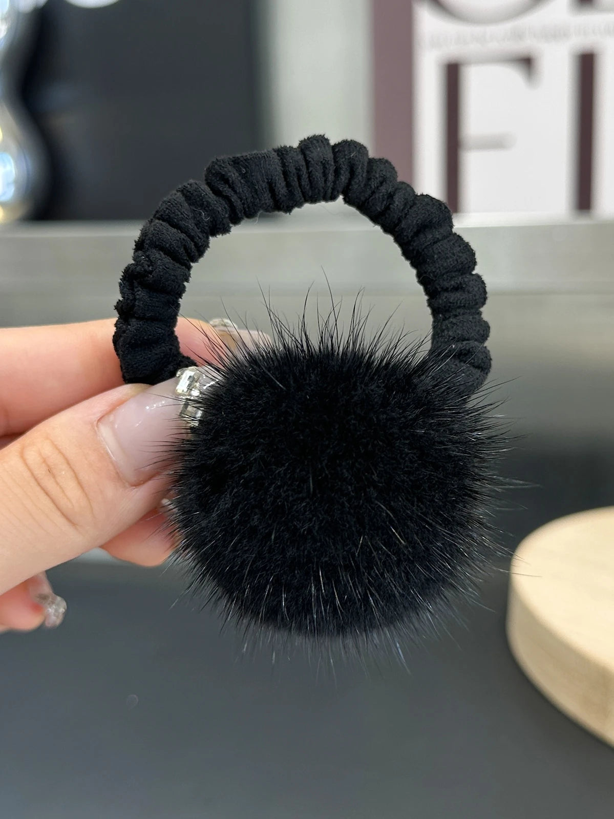 Elegant Look Hair Rope Real Mink Fur Ball Elastic Bands Woman Luxury Genuine Rubber Band Hair Ring Accessories Fur Fluffy Hair Ties Girls