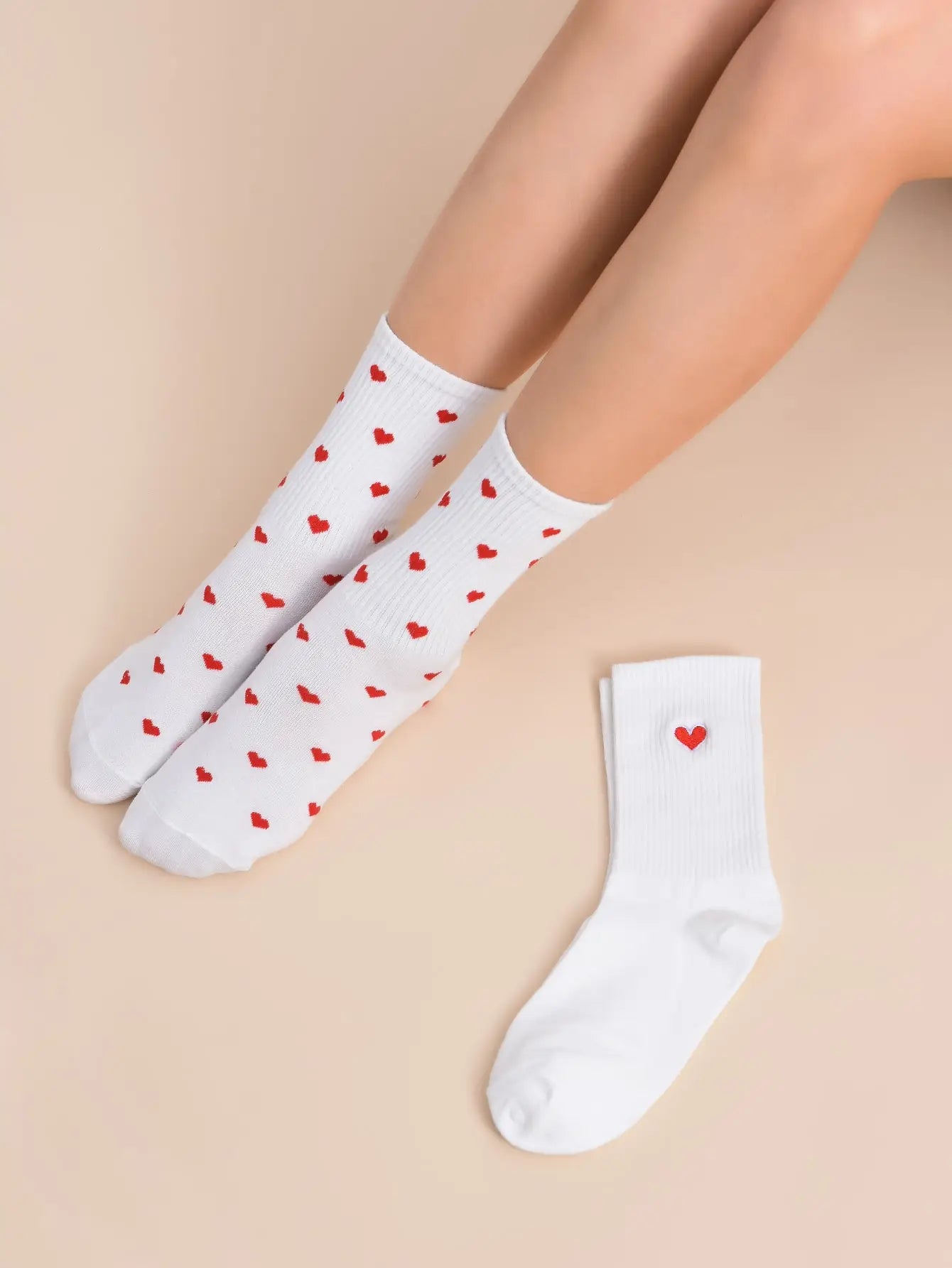 Stockings 
2 Pairs Women Middle Stockings Set Red Heart Pattern in White Socks  Fashion Breathable For Female Casual Style