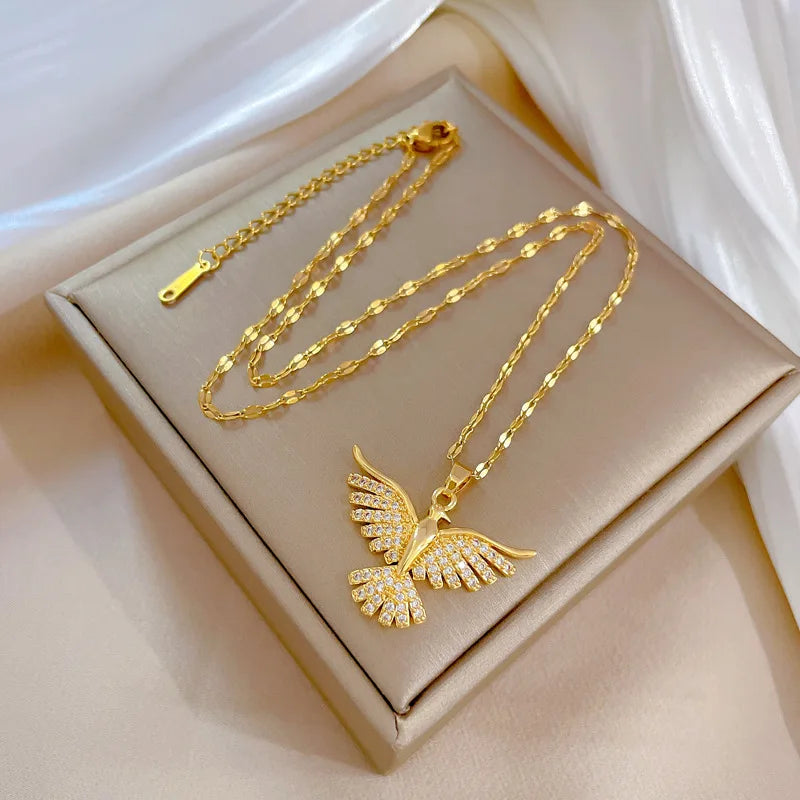 Necklaces Women Exquisite and Fashionable Phoenix Spreading Wings Banquet Wedding Necklace Women's Collarbone Chain Perfect Gift for Girls Women