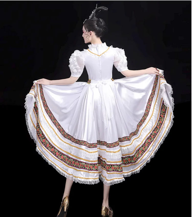 European Clothing
Ethnic groups in Russia dance dress European palace princess suit