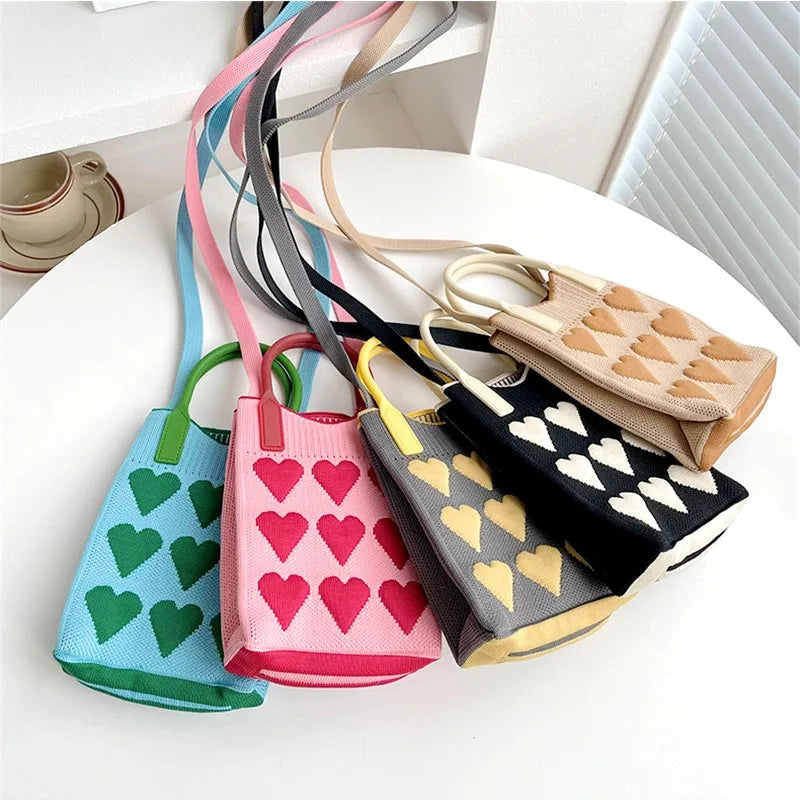 Handbags Korean Fashion Heart Knitted Mini Square Handbag for Women Small Mobile Phone Shoulder Bags Girls Cute Outdoor Crossbody Bags