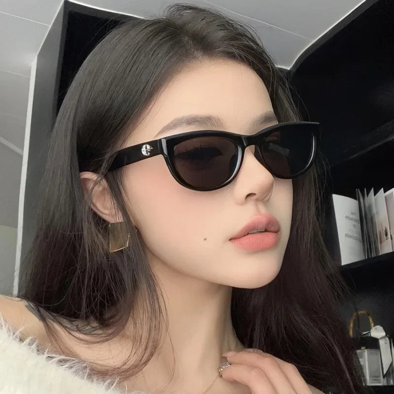 Women's Sunglasses Retro Oval Frame Sunglasses Personality Catwalk Small Frame Sunglasses Glasses Men's/Women's Universal UV400 Eyewear