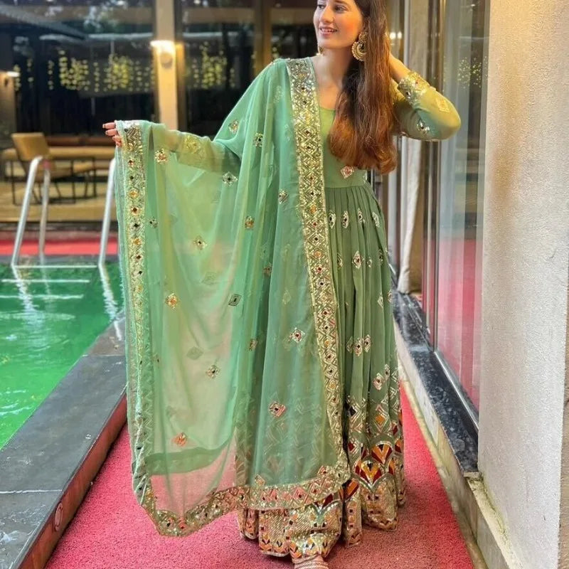 India and Pakistan Clothing 
Green Salwar Kameez Pakistani Long Sleeved Round Neck Suit Wear Dress for Women Wedding