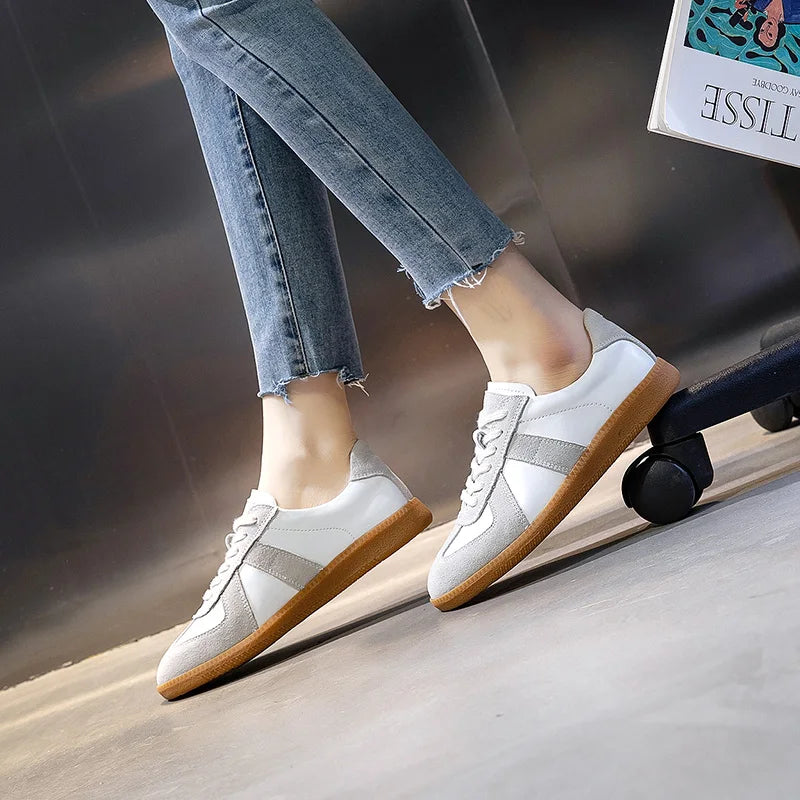 Sneaker women New Genuine Leather Ladies Moral Training Shoes Casual Spring Flat Shoes Women