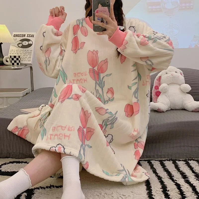 Winter Warm Sleepwear 
Autumn Winter Flannel Nightgown Women's Sweet Long Sleeve Medium-length Sleepwear 300kg Fat Mm Homewear