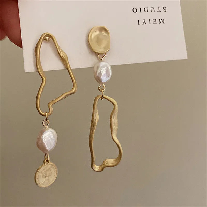 Earring  Asymmetric Long Baroque Pearl Earrings French Style Retro Fashion Temperament Luxury Jewelry Woman Party Accessories