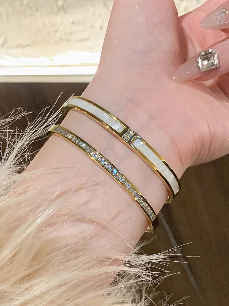 Bracelets Luxury Woman Fashion Design Gold Color Waterproof Stainless Steel Luxury Brand Bangles for Women Gift