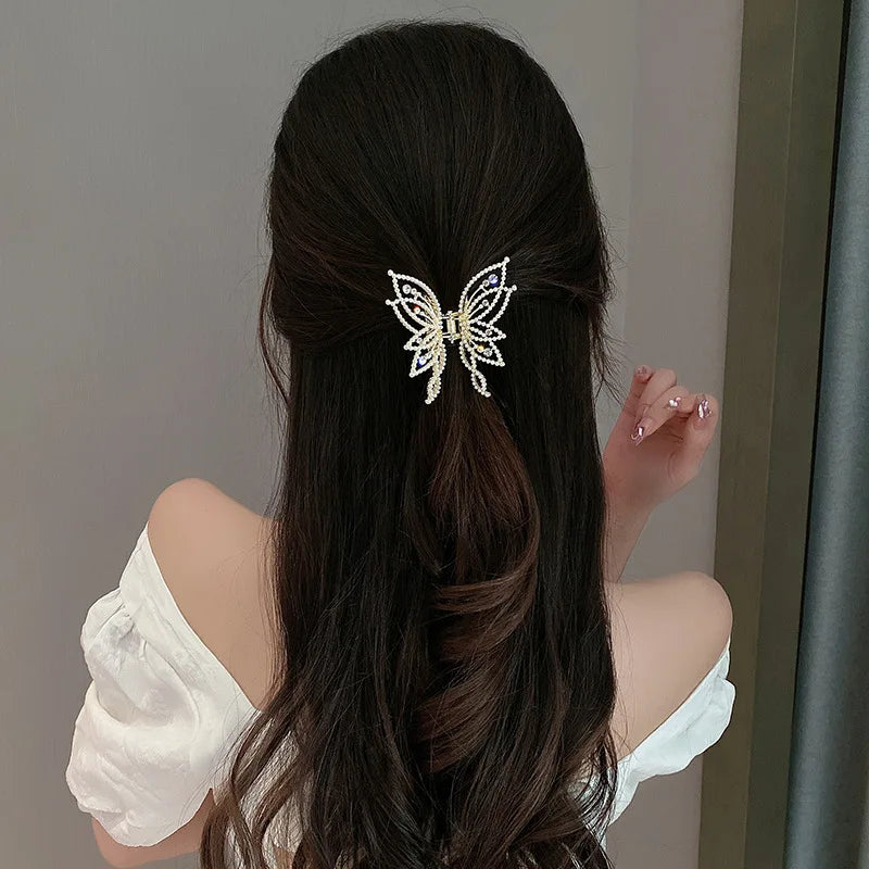 Elegant Look Kiss Jewelry Luxury Butterfly Hair Claw Clip Gold Plated Rhinestone Pearl Hairpin Women Korean Fashion Headwear Hair Accessories