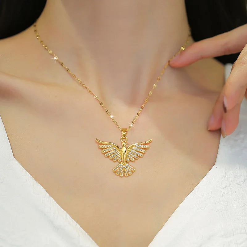 Necklaces Women Exquisite and Fashionable Phoenix Spreading Wings Banquet Wedding Necklace Women's Collarbone Chain Perfect Gift for Girls Women