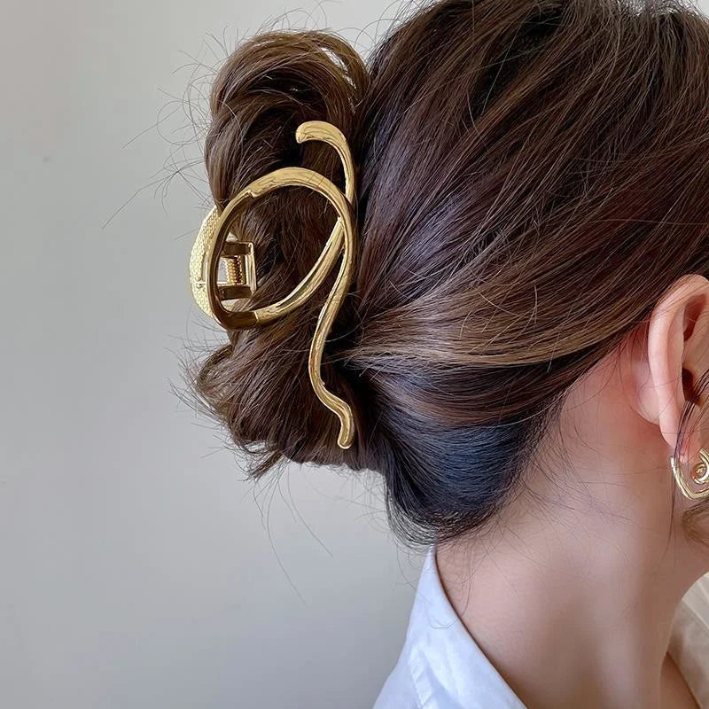 Elegant Look Fashion Elegant Gold Color S-shaped Metal Hairpins Hair Claw For Women Girls Korean Hair Clips Ponytail Clip Hair Accessories