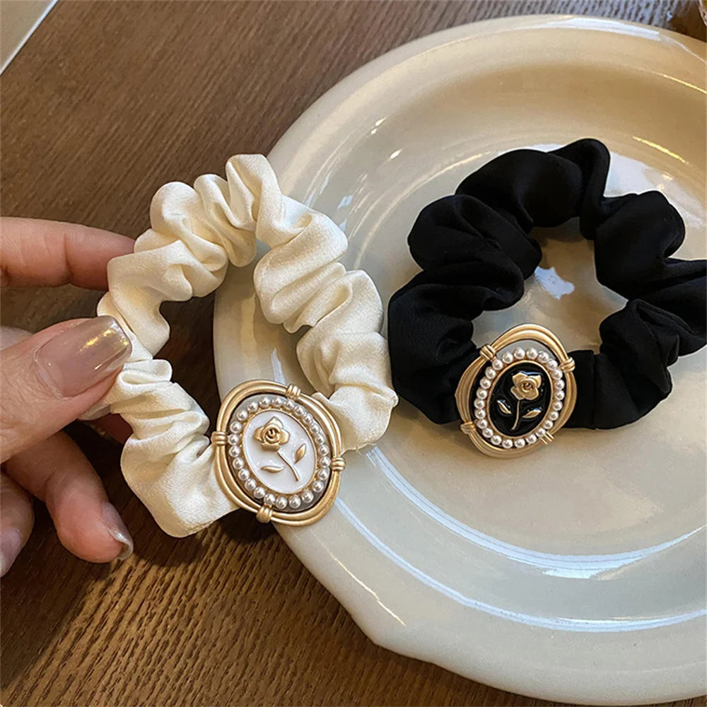 Elegant Look Luxury Brand Design Camellia Hair Tie Hair Band Fashion Rose Flower Rubber Band Headdress Ponytail Hair Accessories