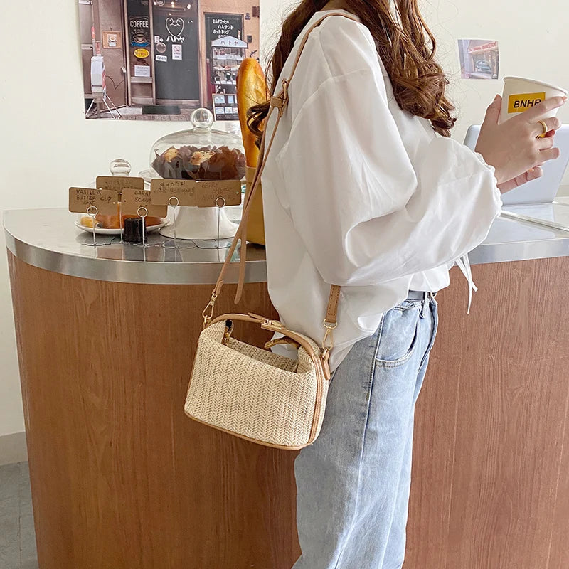 Handbags Straw Crossbody Bag For Women 2023 New Fashion Small Knitting Tote Bag Bohemian Summer Purse  Handbag Travel Bucket Beach Bags