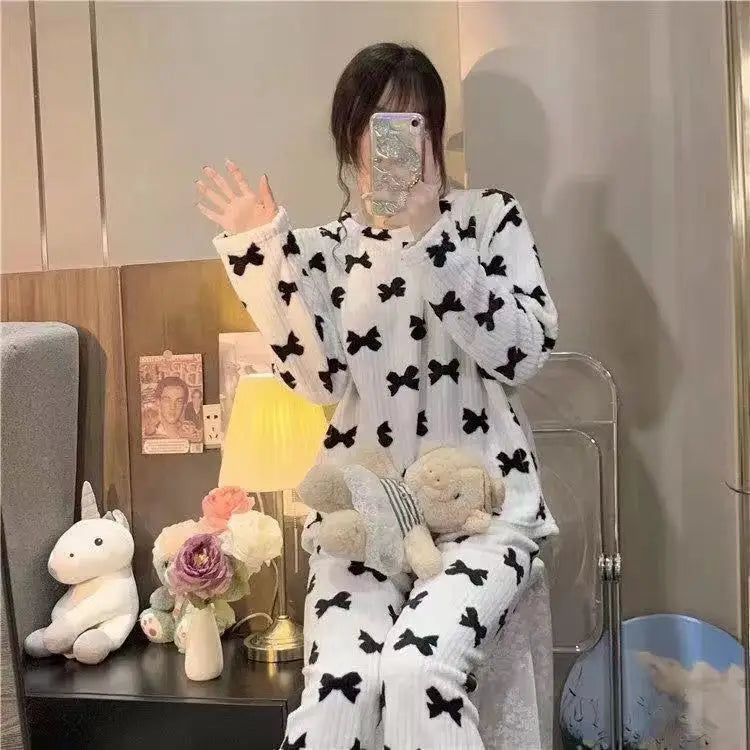 Winter Warm Sleepwear 
Autumn Winter Warm Flannel Women Pyjamas Sets Thick Coral Velvet Long Sleeve Cartoon Sleepwear Thin Flannel Pajamas Set