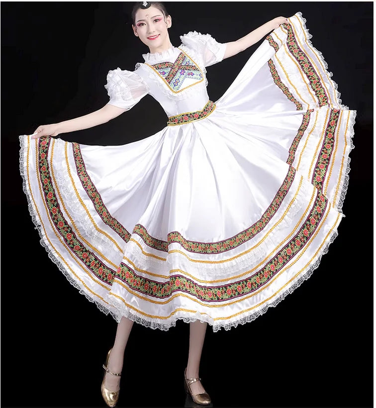 European Clothing
Ethnic groups in Russia dance dress European palace princess suit