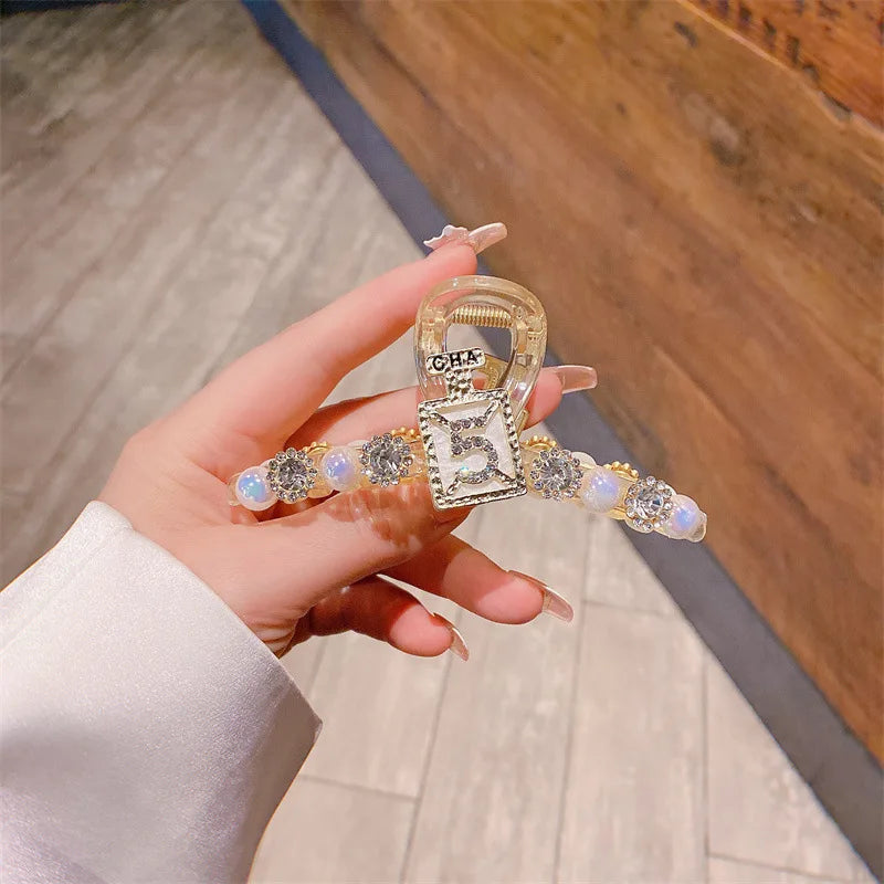 Elegant Look Luxury Number 5 Diamond Women Hair Claw Barrette Crab Shiny Bottle Large Hairpins Bridals Trendy Elegant Hair Accessories Clips