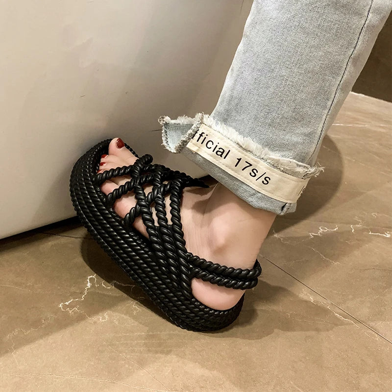 flat Shoes Women  New Summer Fashion Comfortable and Wear-resistant Thick-soled Beach Casual Sandals for WomenTrendy Heel Sandals