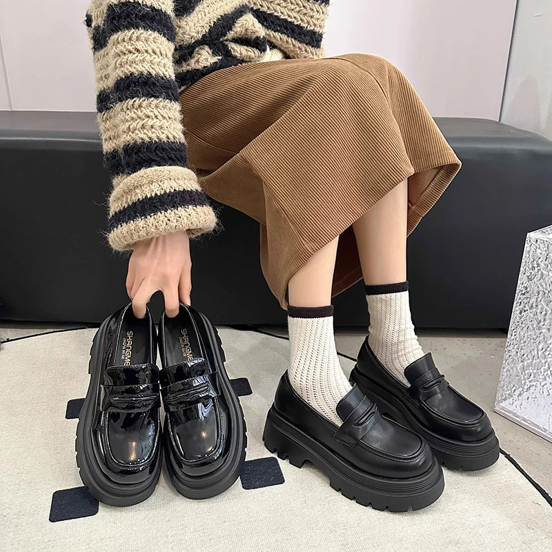 loafers Shoes Female Footwear Oxfords Clogs Platform British Style Black Flats Shallow Mouth Loafers With Fur Autumn Round T