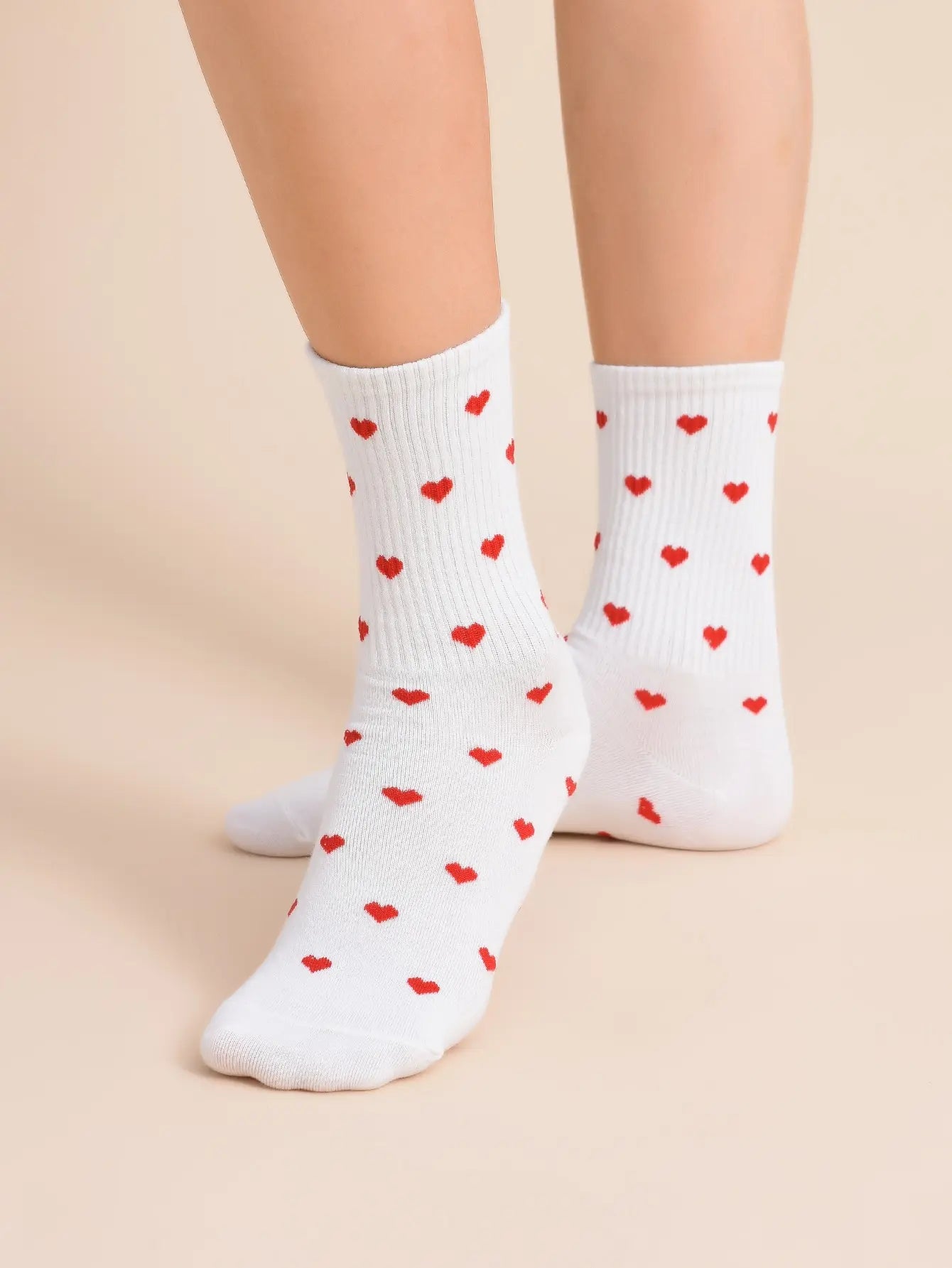 Stockings 
2 Pairs Women Middle Stockings Set Red Heart Pattern in White Socks  Fashion Breathable For Female Casual Style