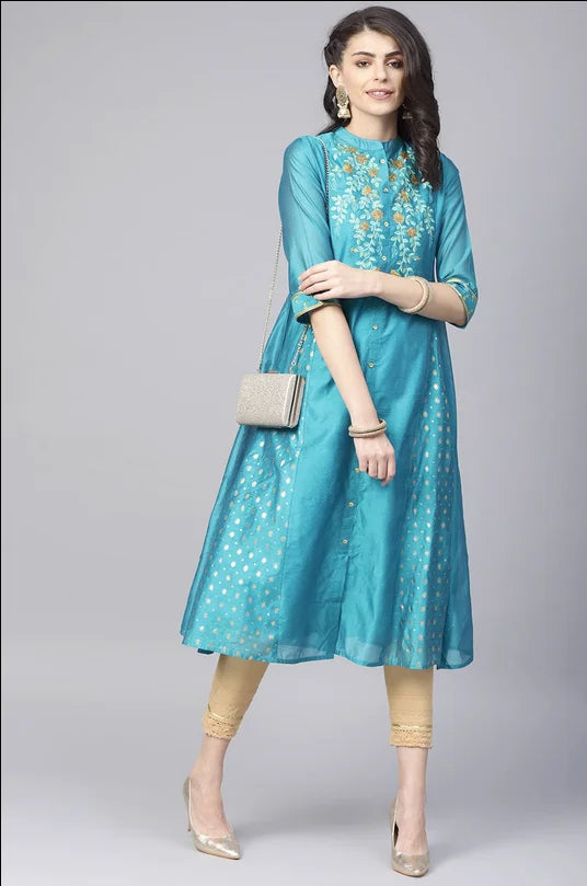 India and Pakistan Clothing 
Indian ethnic style women's clothing, silk embroidery, long standing neck, 3/4 sleeves