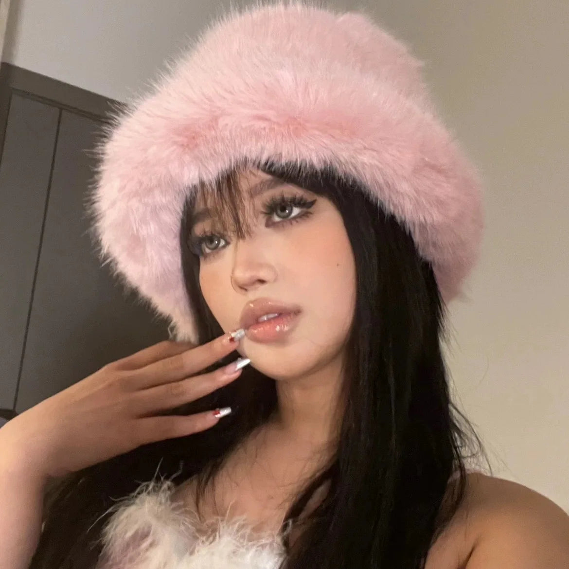 Hat y2k Fluffy Faux Fur Bucket Hats Women Rabbit Fur Warm Thick Plush Winter Hat Lady Fashion Luxury Panama Furry Fisherman Cap