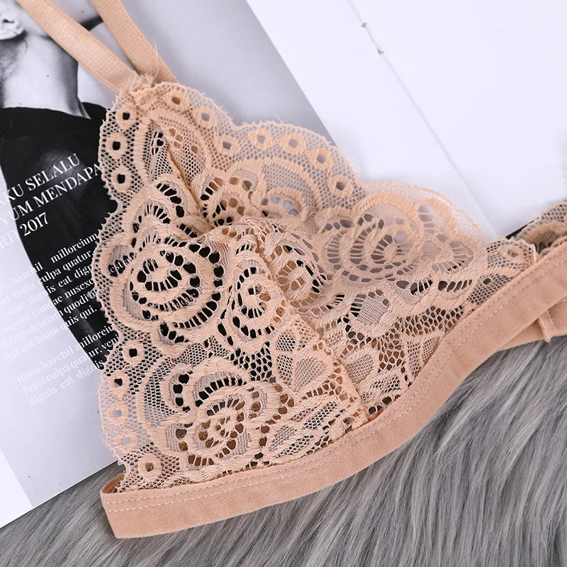 bras
New Average Size Camisole Women's Bra Thin Sexy Lace Mesh Transparent Base Bra No Chest Pad Hollowed Back Buckle