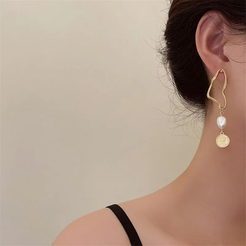 Earring  Asymmetric Long Baroque Pearl Earrings French Style Retro Fashion Temperament Luxury Jewelry Woman Party Accessories